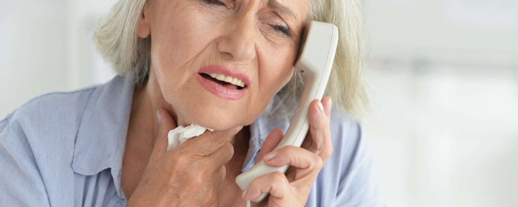 ¿Dónde reportar reacciones no deseadas a causa de un medicamento?