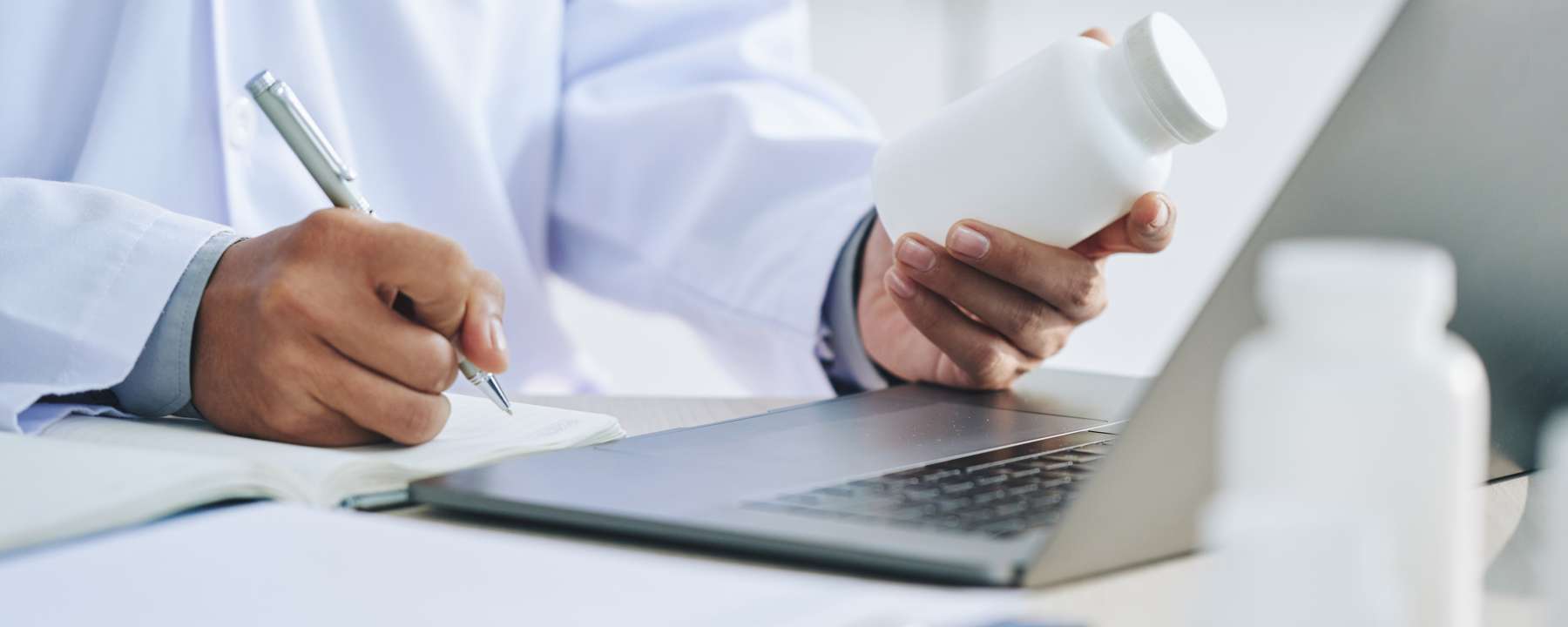 Robusteciendo la Farmacovigilancia: Un Caso de Éxito en el Procesamiento de Casos